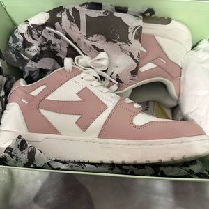 OFF-WHITE Out of Office “OOO” Low Tops White Pink (Women’s) Size 40 (US M 9)